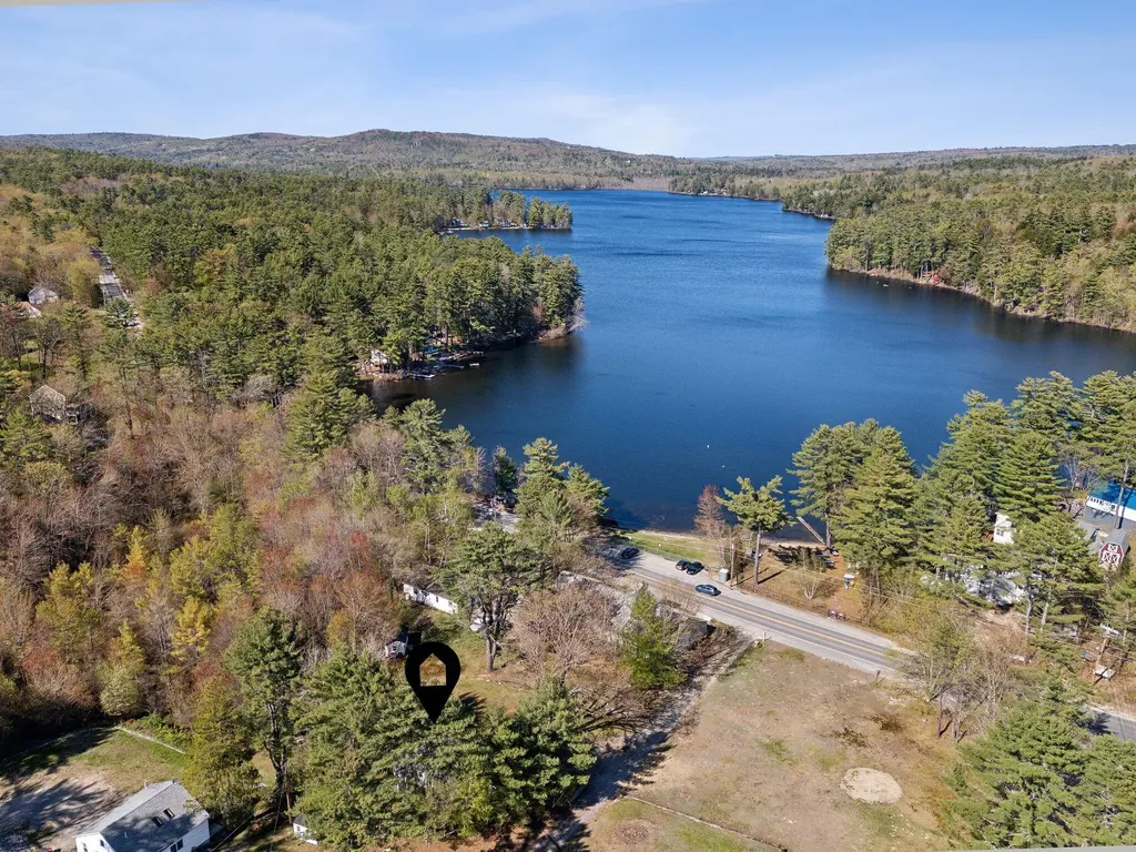 22 & 24 Cottage Lane Raymond ME 04071