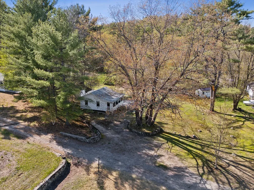 22 & 24 Cottage Lane Raymond ME 04071
