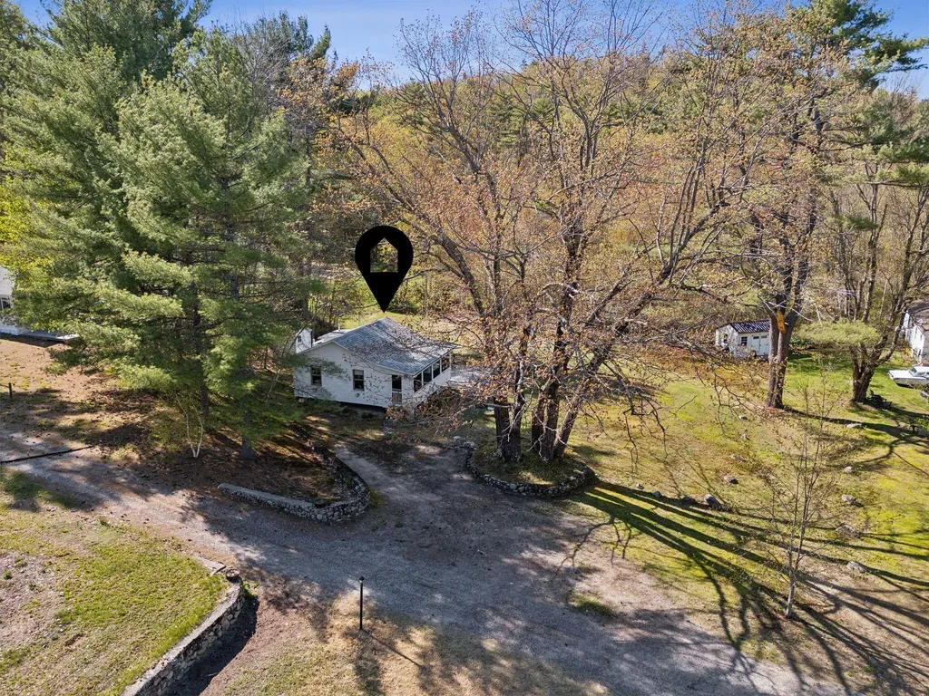 22 & 24 Cottage Lane Raymond ME 04071