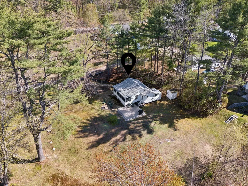 22 & 24 Cottage Lane Raymond ME 04071