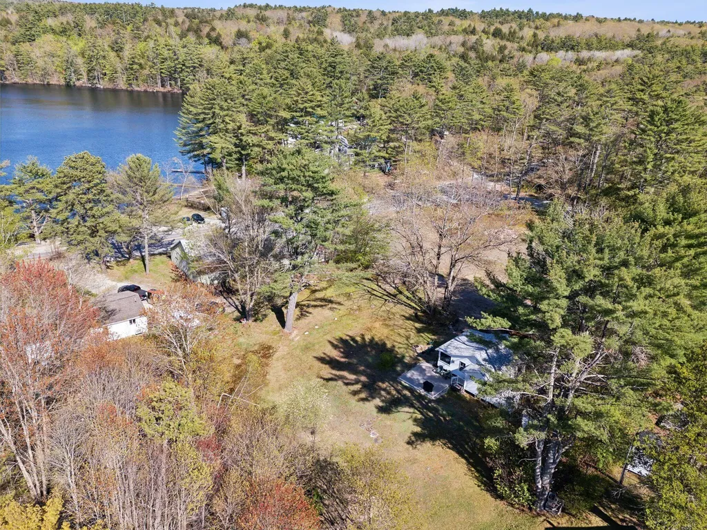 22 & 24 Cottage Lane Raymond ME 04071