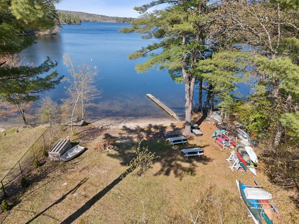 22 & 24 Cottage Lane Raymond ME 04071