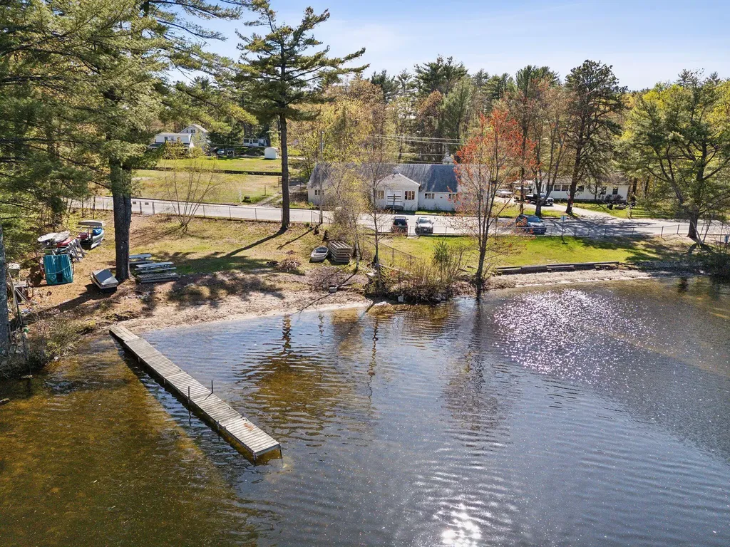 22 & 24 Cottage Lane Raymond ME 04071