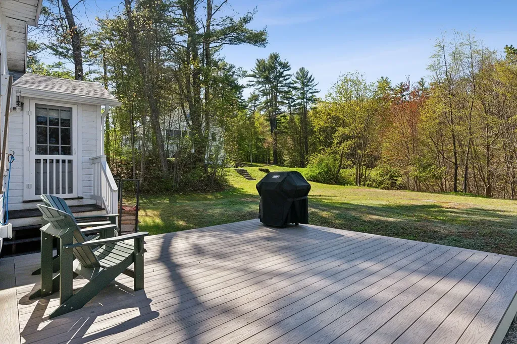 22 & 24 Cottage Lane Raymond ME 04071