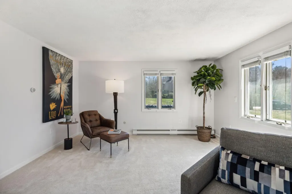 1 Canterbury Circle Kennebunk ME 04043