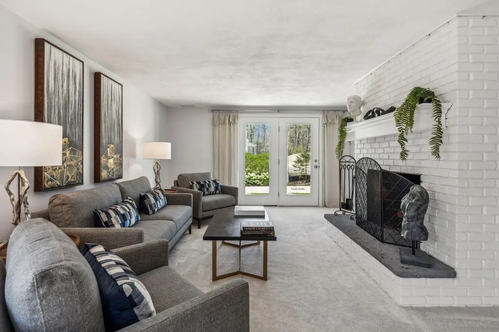 1 Canterbury Circle Kennebunk ME 04043