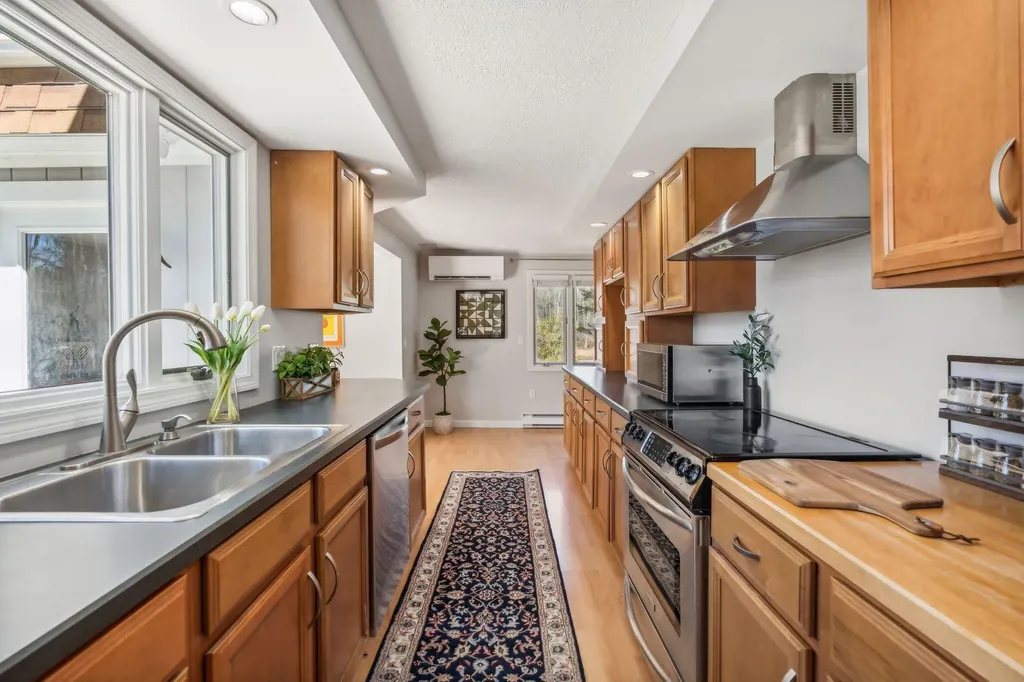 1 Canterbury Circle Kennebunk ME 04043