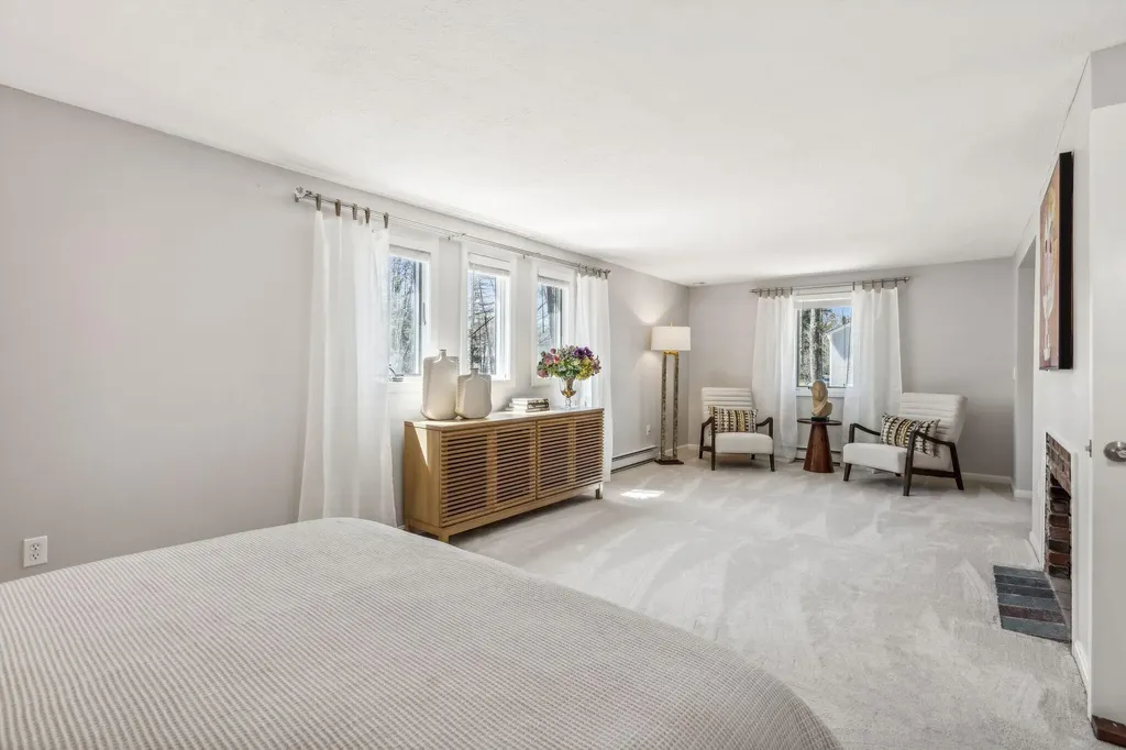 1 Canterbury Circle Kennebunk ME 04043