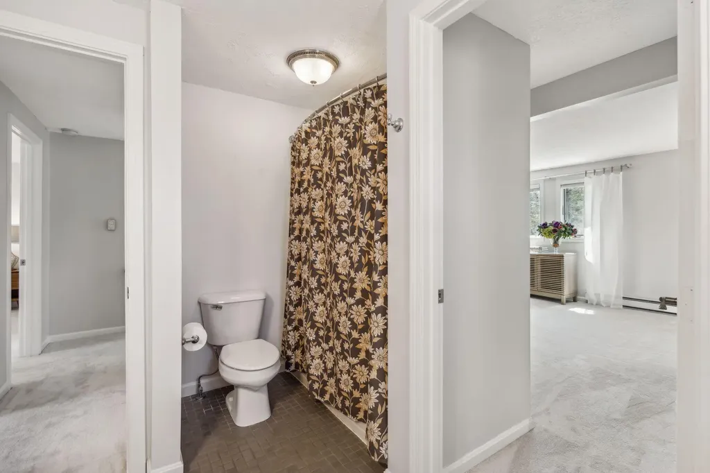 1 Canterbury Circle Kennebunk ME 04043