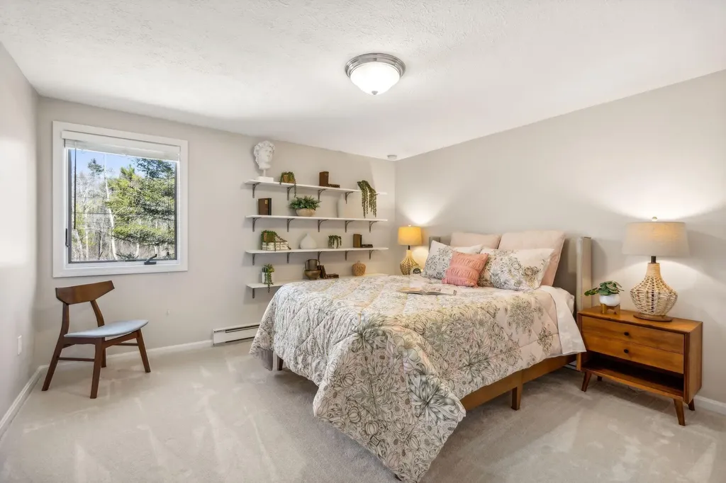 1 Canterbury Circle Kennebunk ME 04043