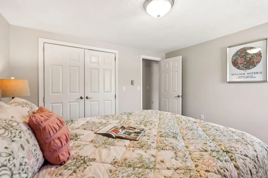 1 Canterbury Circle Kennebunk ME 04043