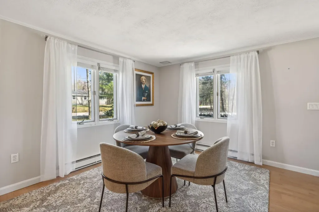 1 Canterbury Circle Kennebunk ME 04043