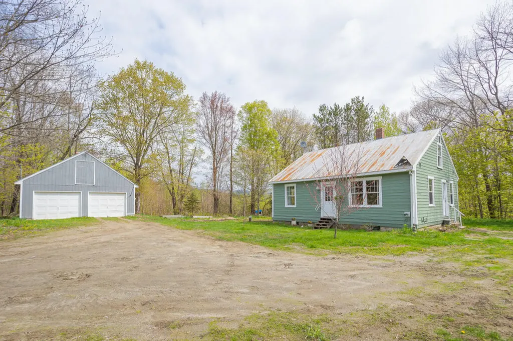 1083 Fairbanks Road Farmington ME 04938