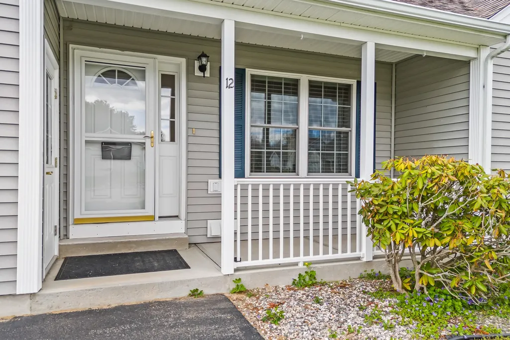 12 Poland Place Poland ME 04274