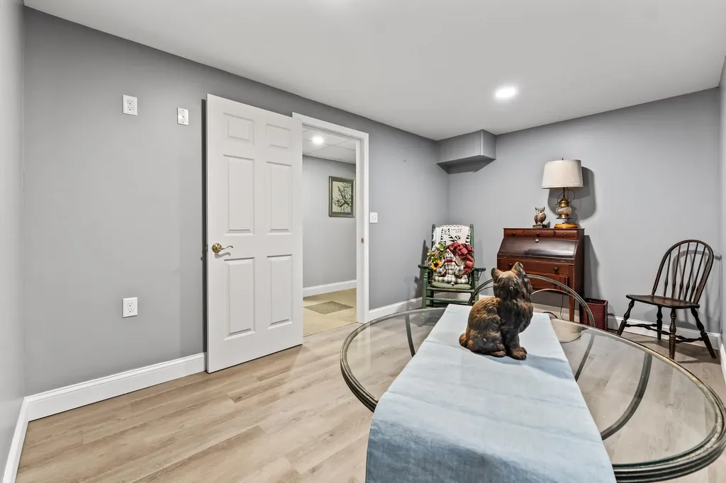 12 Poland Place Poland ME 04274