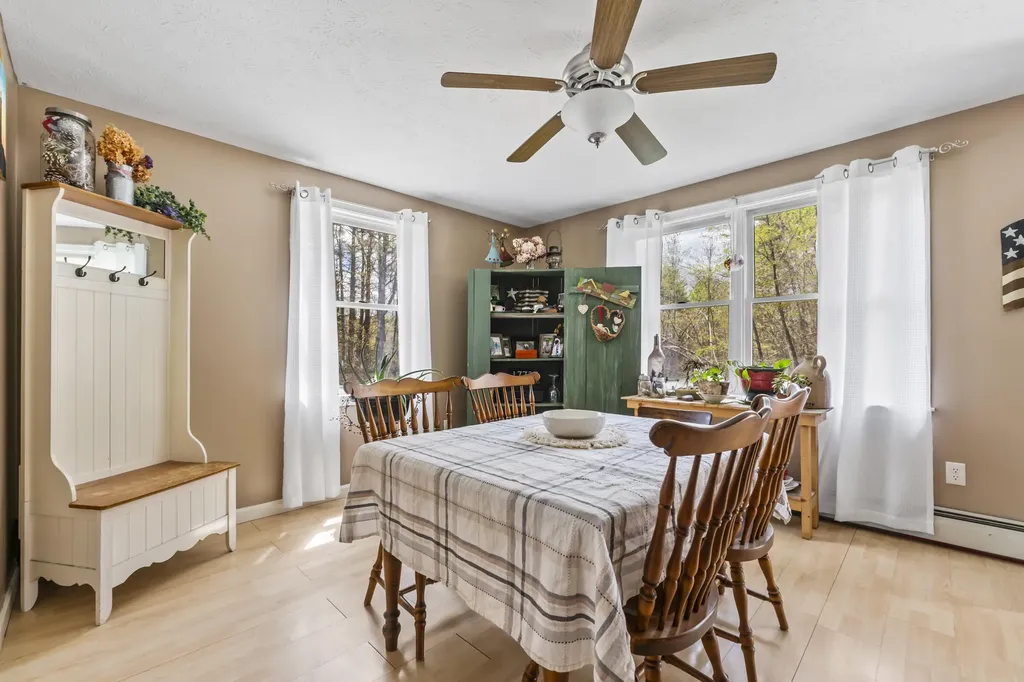 14 Wogan Road Raymond ME 04071