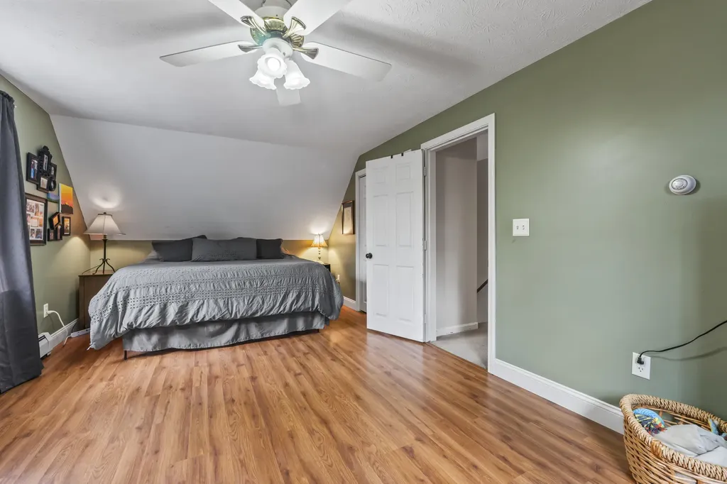 14 Wogan Road Raymond ME 04071