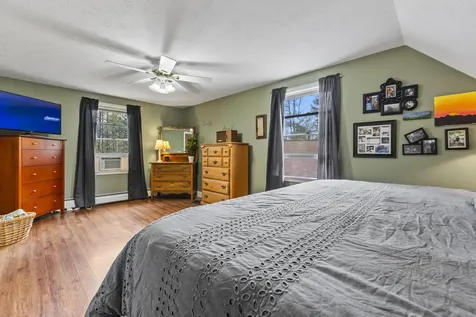 14 Wogan Road Raymond ME 04071