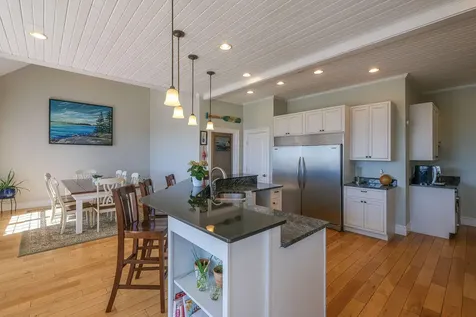 25 Browns Avenue Sedgwick ME 04676