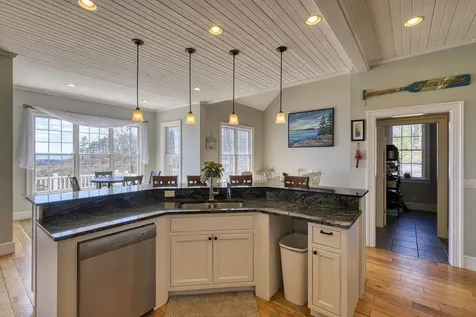25 Browns Avenue Sedgwick ME 04676
