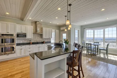 25 Browns Avenue Sedgwick ME 04676