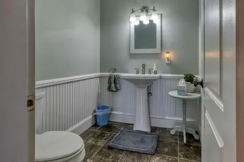 25 Browns Avenue Sedgwick ME 04676