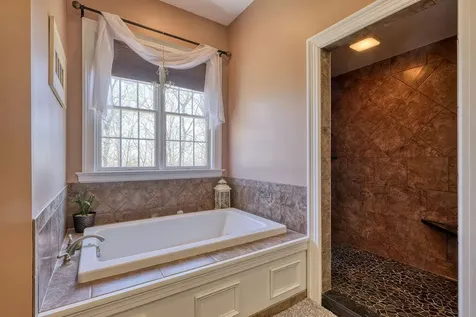 25 Browns Avenue Sedgwick ME 04676