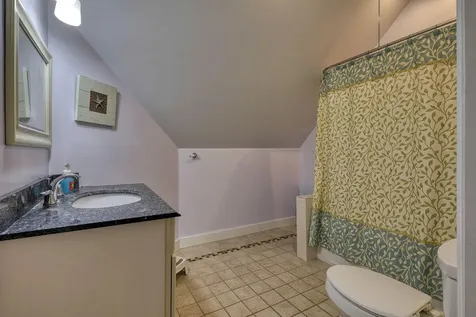 25 Browns Avenue Sedgwick ME 04676