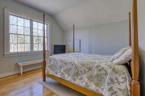 25 Browns Avenue Sedgwick ME 04676