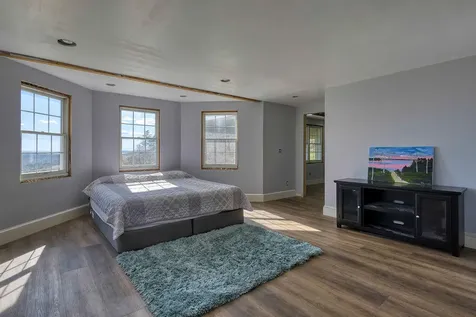 25 Browns Avenue Sedgwick ME 04676
