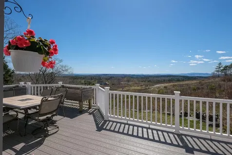 25 Browns Avenue Sedgwick ME 04676