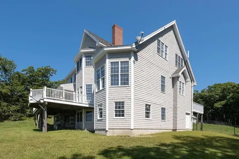 25 Browns Avenue Sedgwick ME 04676