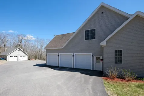 25 Browns Avenue Sedgwick ME 04676