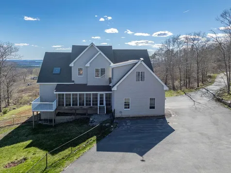 25 Browns Avenue Sedgwick ME 04676