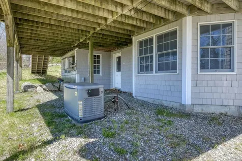 25 Browns Avenue Sedgwick ME 04676