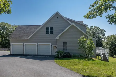 25 Browns Avenue Sedgwick ME 04676