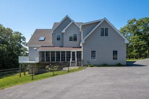 25 Browns Avenue Sedgwick ME 04676