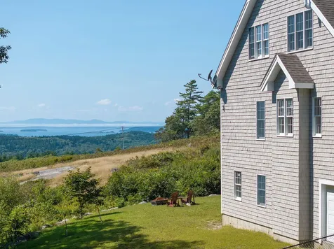 25 Browns Avenue Sedgwick ME 04676