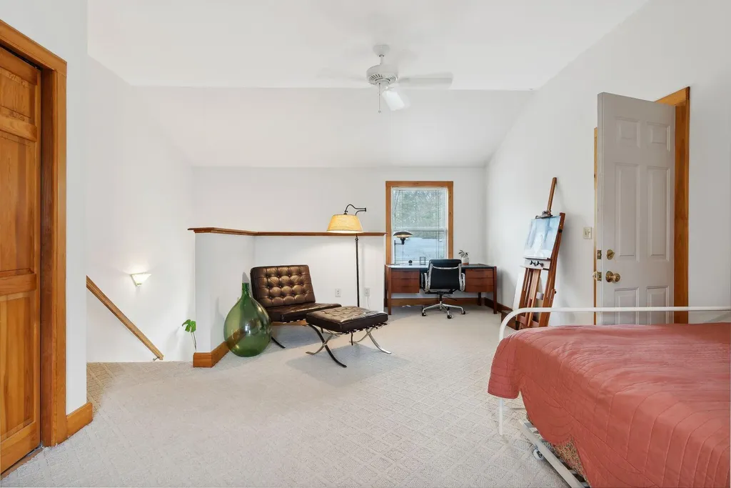 8 Raymond Road Falmouth ME 04105