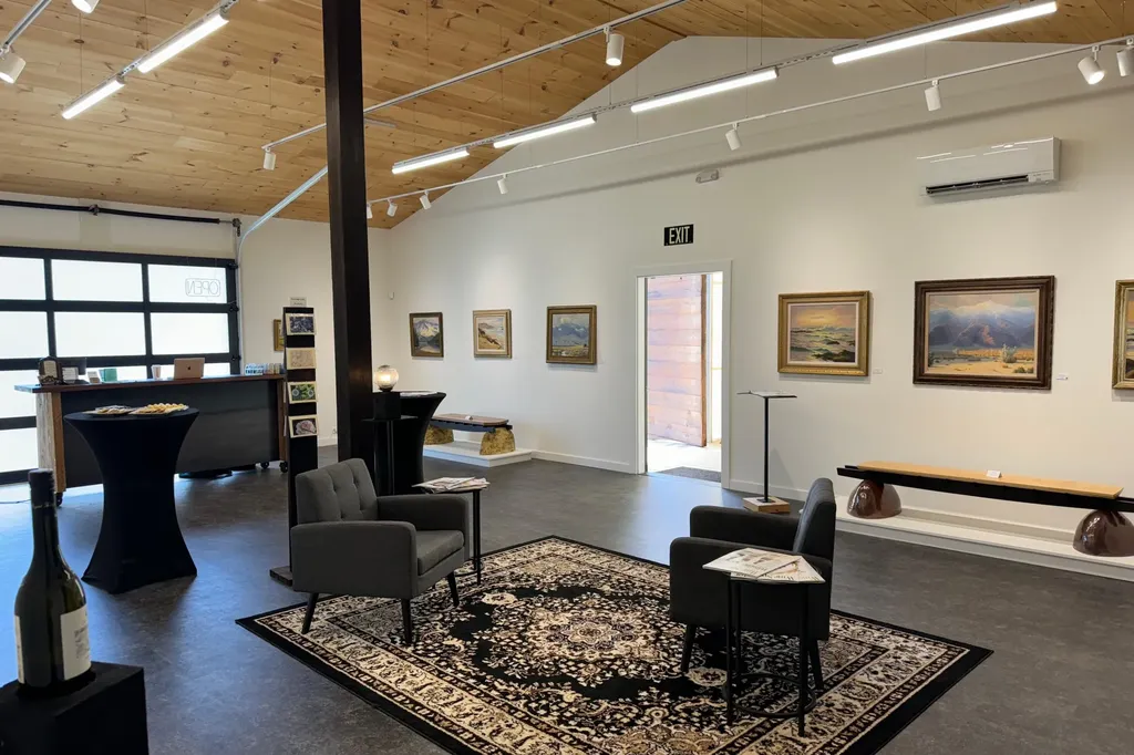 175 W Main Street Searsport ME 04974