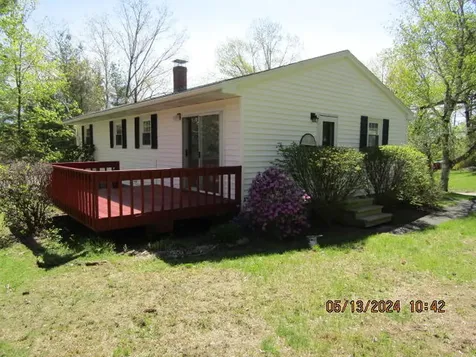 55 Blackmer Street Auburn ME 04210