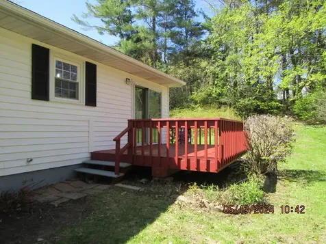 55 Blackmer Street Auburn ME 04210