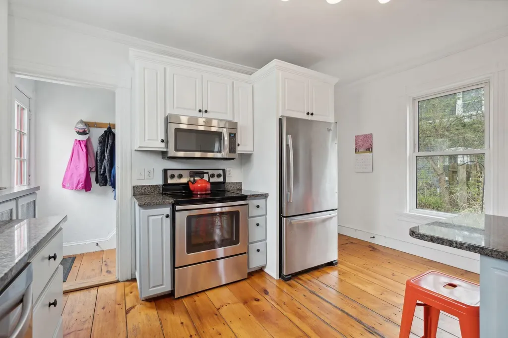 102 Bedford Street Bath ME 04530