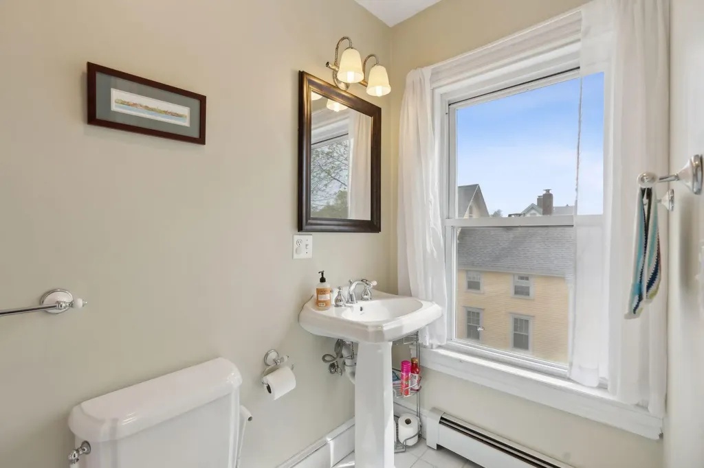 102 Bedford Street Bath ME 04530