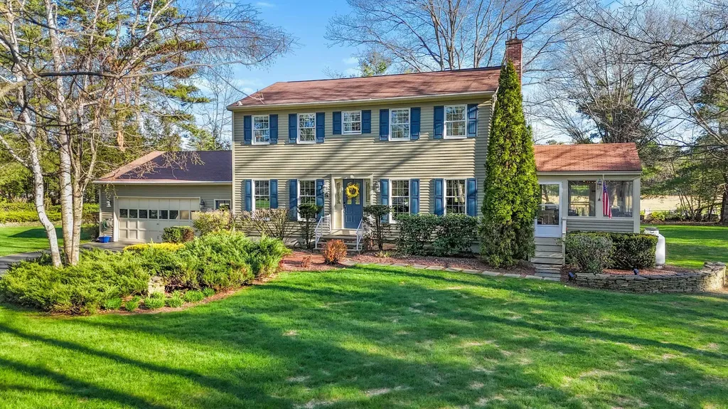 6 Beechwood Drive Topsham ME 04086