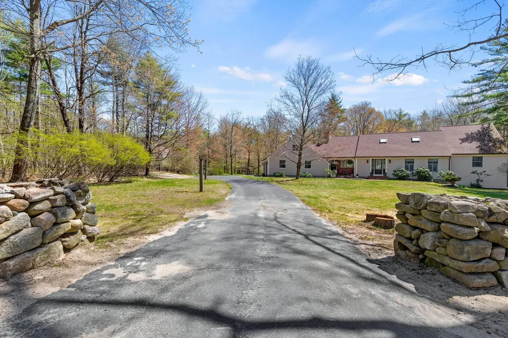 193 Whites Bridge Road Standish ME 04084