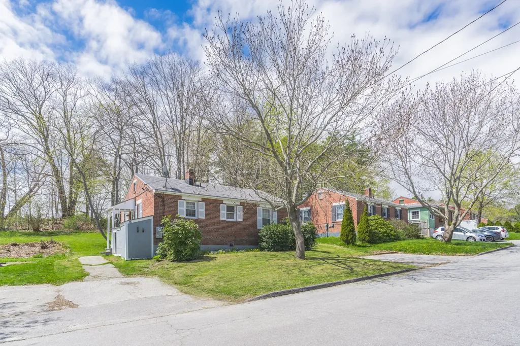 86 Bluff Road Bath ME 04530