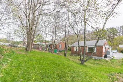 86 Bluff Road Bath ME 04530