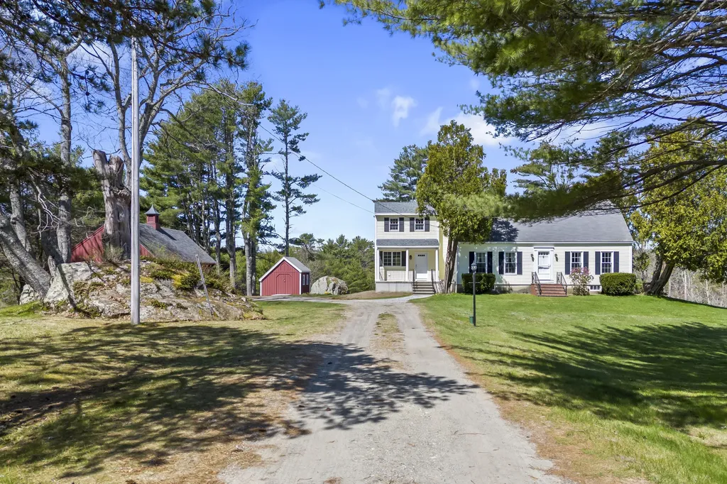 638 Middle Road Woolwich ME 04579