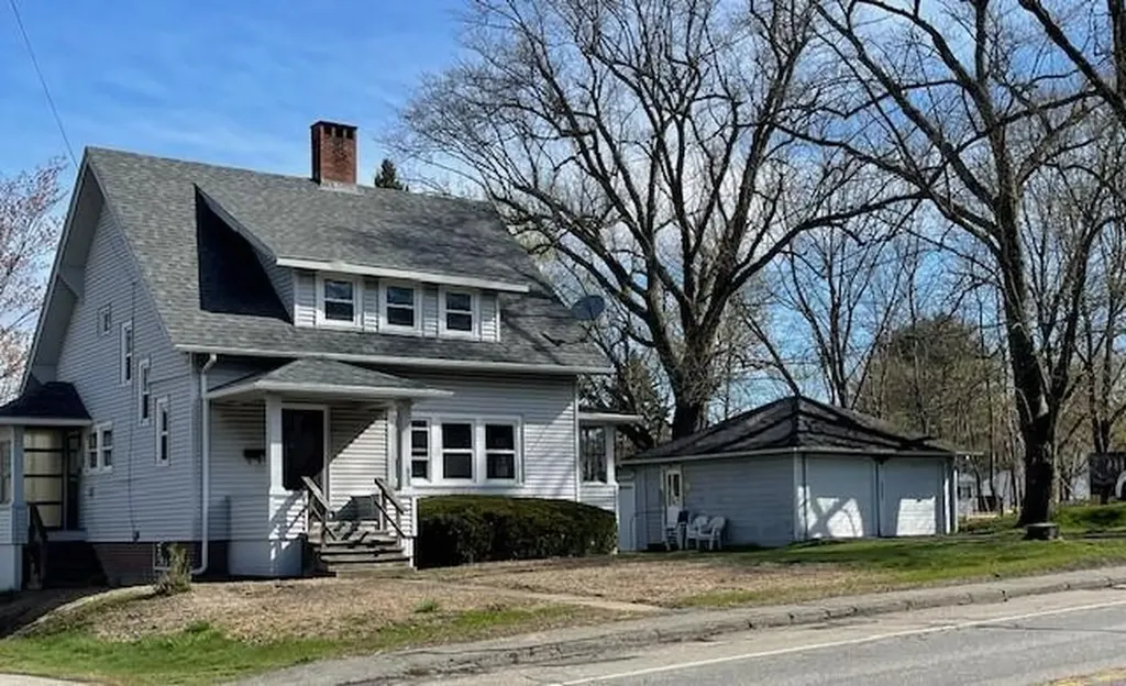 2055 N Belfast Avenue Augusta ME 04330